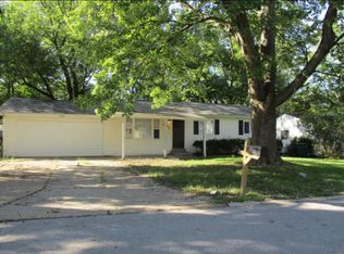 1462 Fairmeadows Ln, Saint Louis, MO