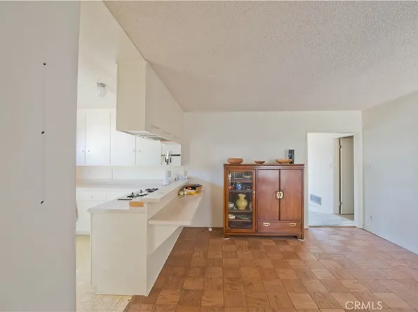 16751 Ludlow St, Granada Hills, CA 91344