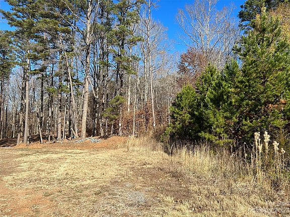 2nd image of 5016 Colebrook Ln