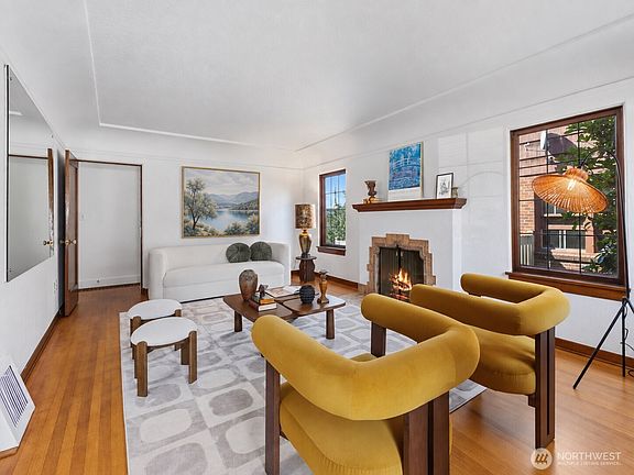 4th image of 843 NE 81st Street