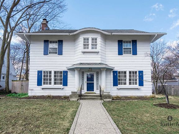 2nd image of 443 Cambridge Blvd SE