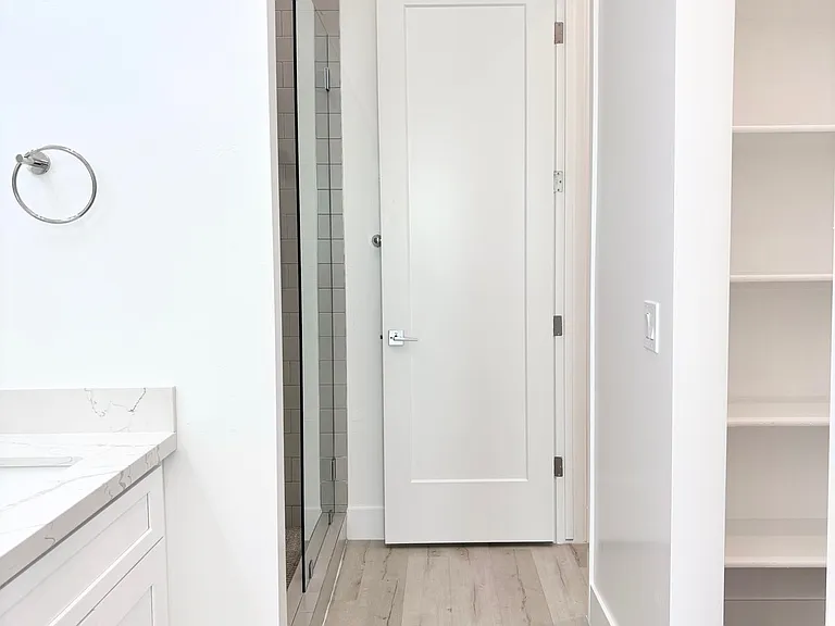 4020 N 12th St #4 — Photo 56