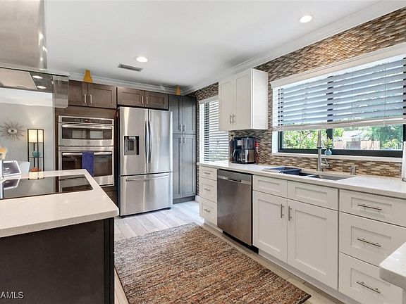 5th image of 1015 El Valle Ave