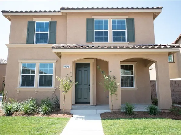 13079 Goldenrod Dr, Corona, CA 92880