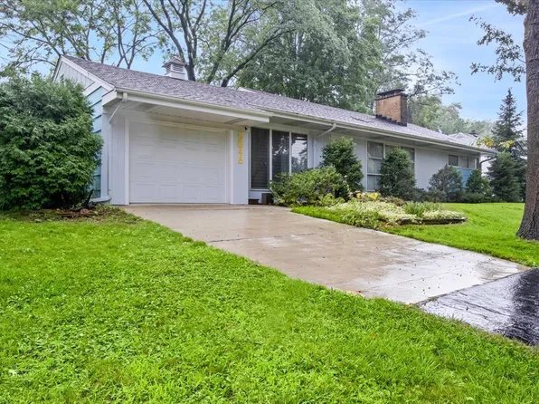 5648 Virginia Ave, Clarendon Hills, IL 60514