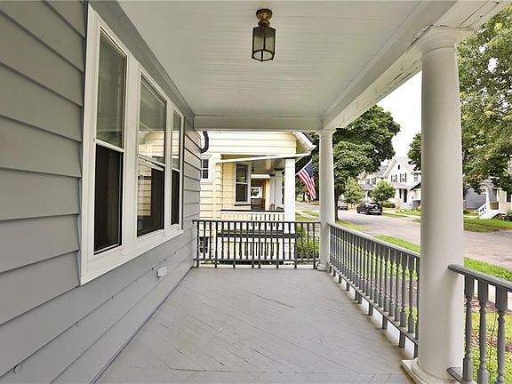 2nd image of 621 Melville St