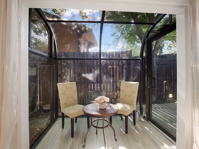 Merkens Dr — Photo 5