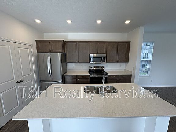 5th image of 9074 Anthem Ave