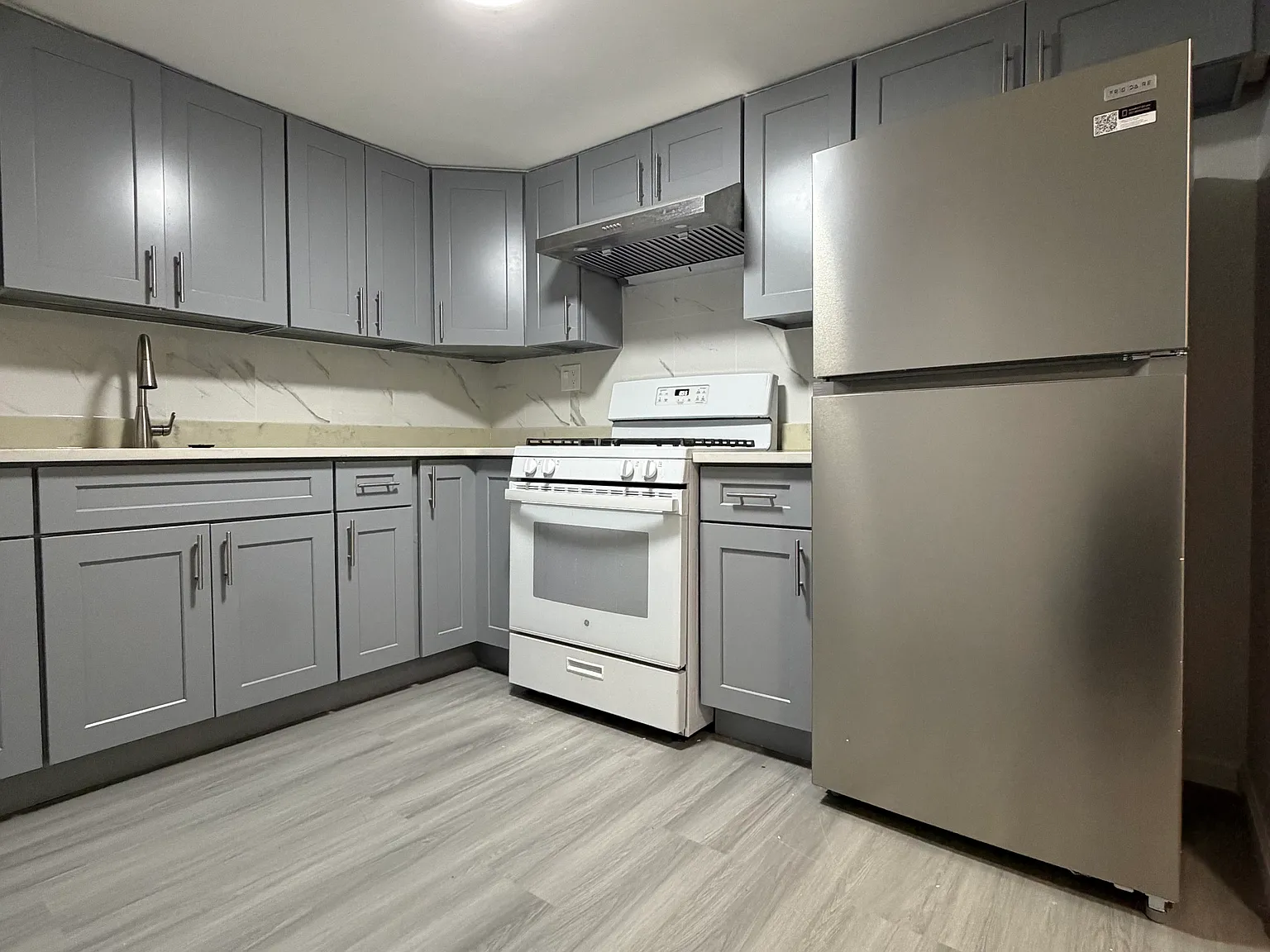 3 bed, $3,300 — Photo 1