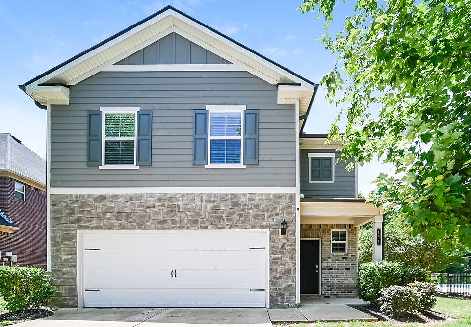 1st image of 151 Hamilton Pointe Dr
