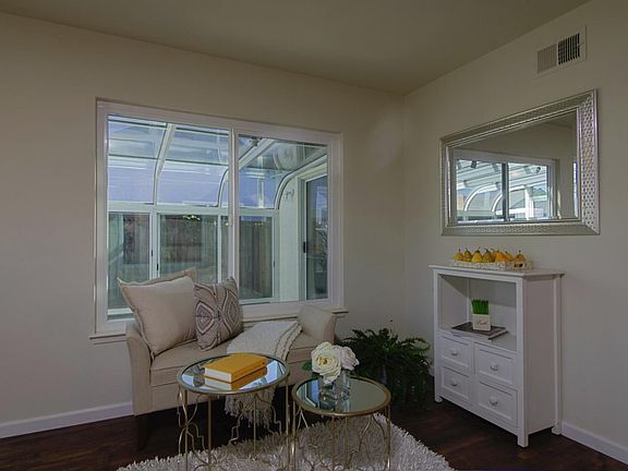 5th image of 3015 Vesuvius Ln