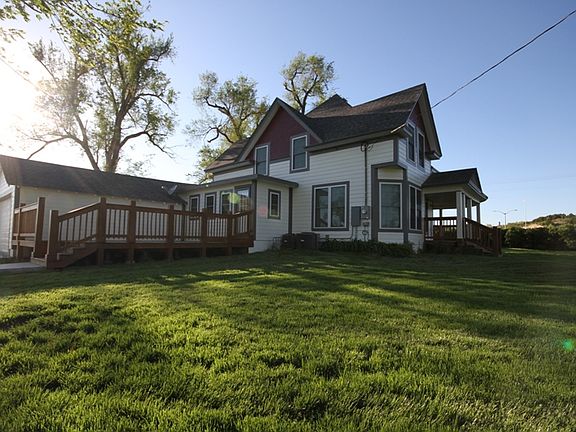 2nd image of 1515 Old Highway 40