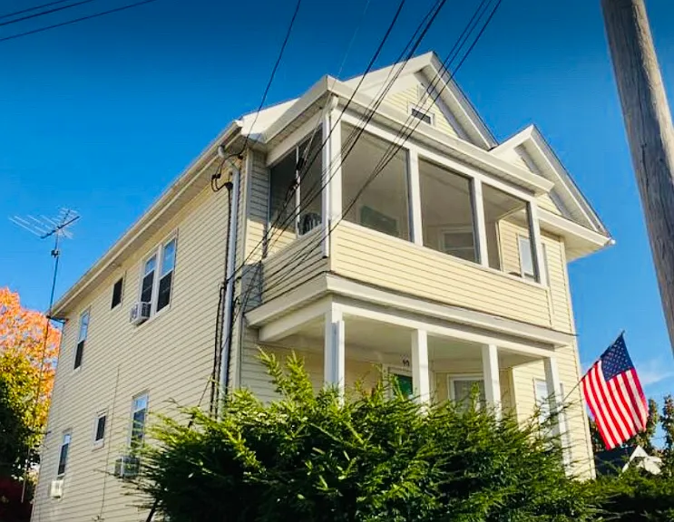 90 Greenwood St — Photo 1