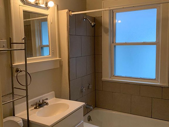 5th image of 1345 E 55th St