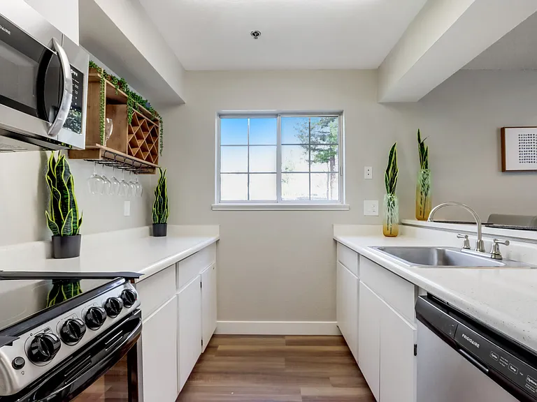 Country Brook Rental Condos — Photo 33