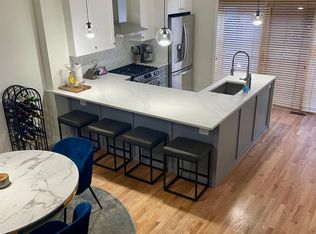 310 N Clinton St, Chicago, IL 60661