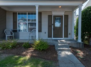 1026 Annazanes Ct, Sharpsburg, GA 30004