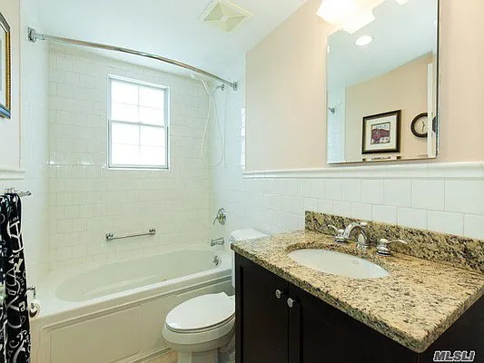 Sold by Daniel Gale Sotheby's International Realty | media 7