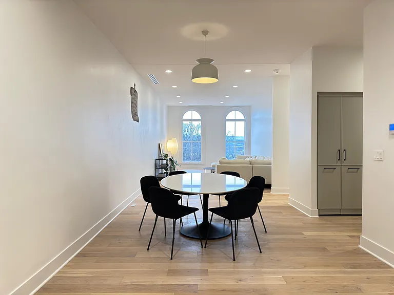 136 Main St #104 — Photo 15