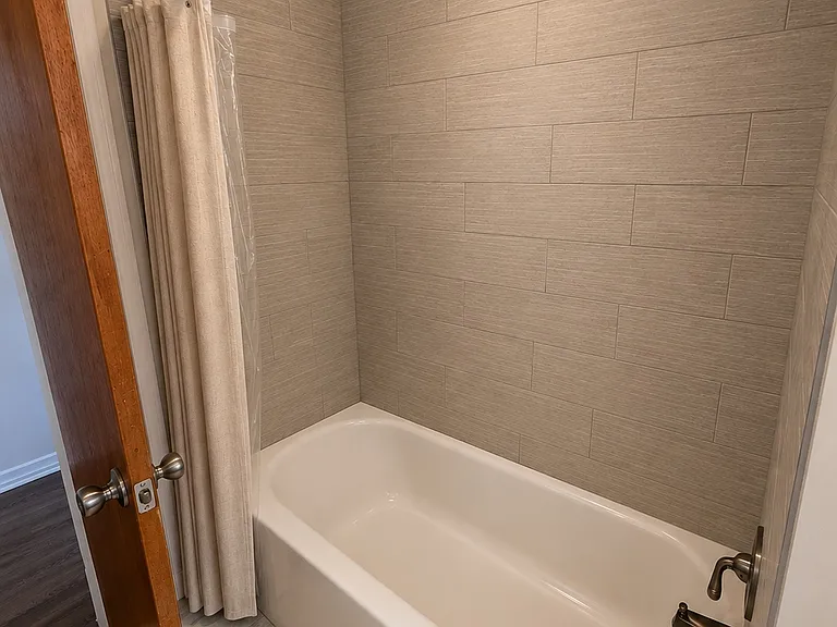 129 Leverington Ave — Photo 9