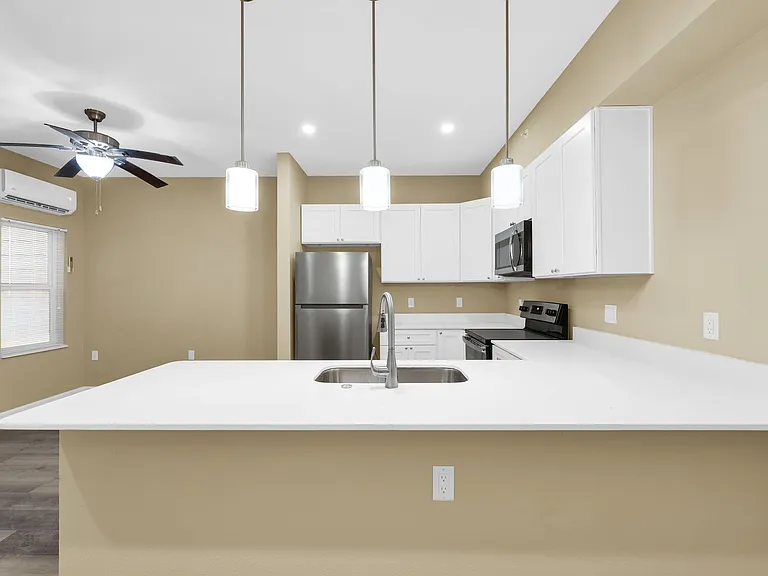 Copper View Apartments — Photo 23
