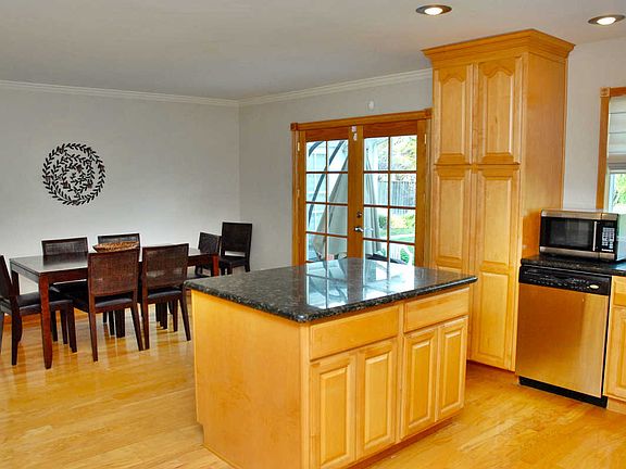 4th image of 5518 Chesbro Ave