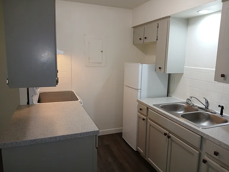 1819 W 6th Ave #1819 — Photo 7