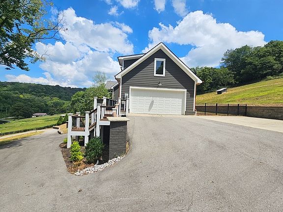 3rd image of 6720 Lane Rd