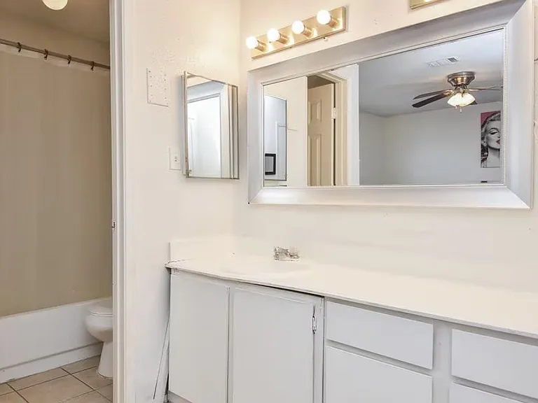 8405 Wilcrest Dr #2700 — Photo 13