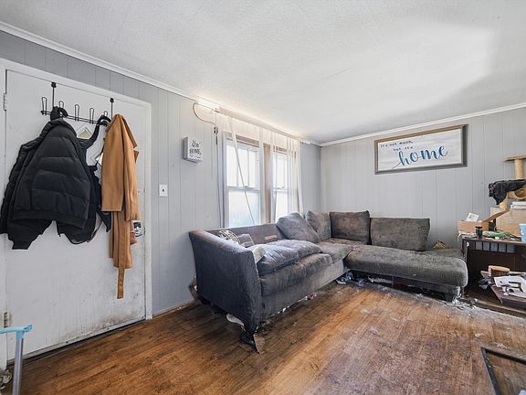 5th image of 7025 W 73rd Pl