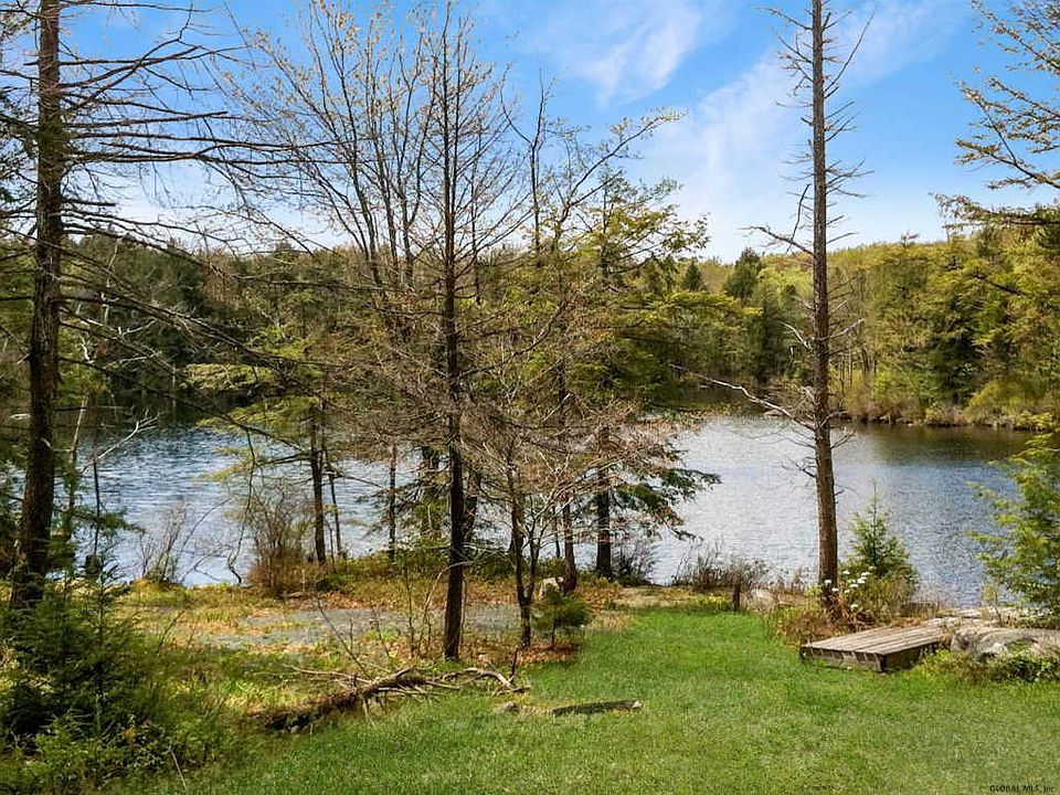 2nd image of 316 Pond View Rd