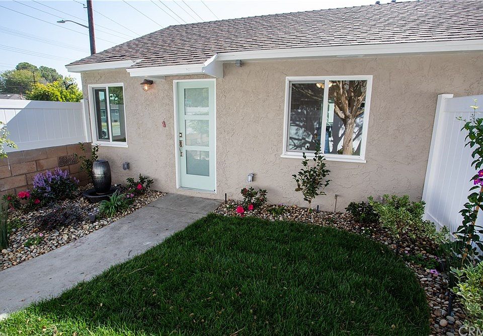 1st image of 1785 N Hollywood Way