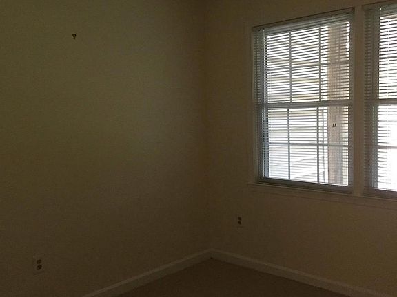5th image of 4641 Luxberry Dr