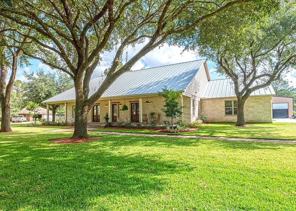 1st image of 18102 W Cypress Hill Cir