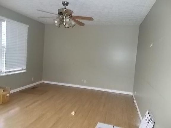 4th image of 112 Roane Manor Dr