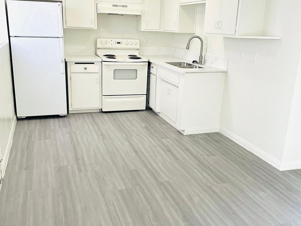 1st image of 2635 Sherwood St APT 4