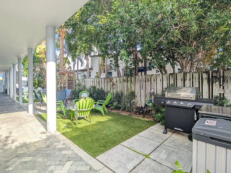4324 N Ocean Dr #1 — Photo 10