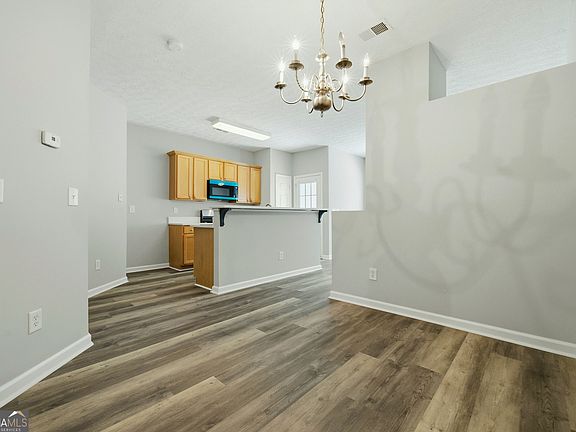 4th image of 1622 Jackson Way