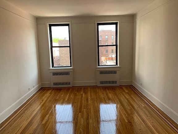 3rd image of 28-16 34th St #2F
