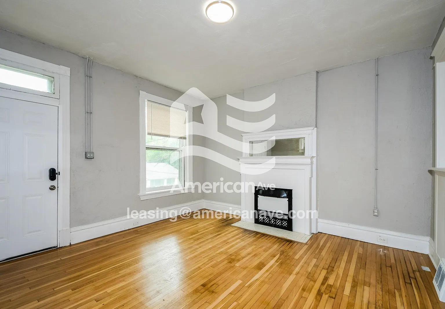 2 bed, 1.0 bath, 1316 sqft, $1,445 — Photo 3