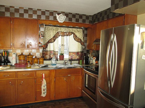 3rd image of 305 S Manning Ave