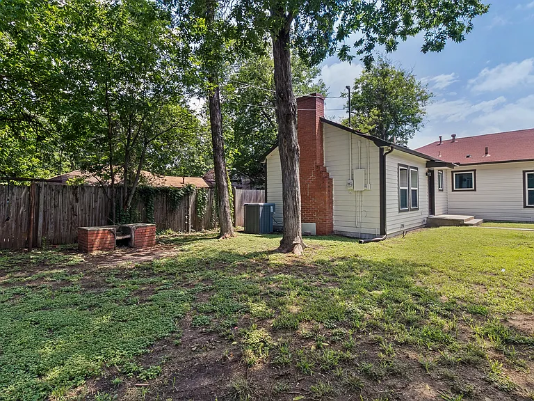 1217 Alaska Ave — Photo 10