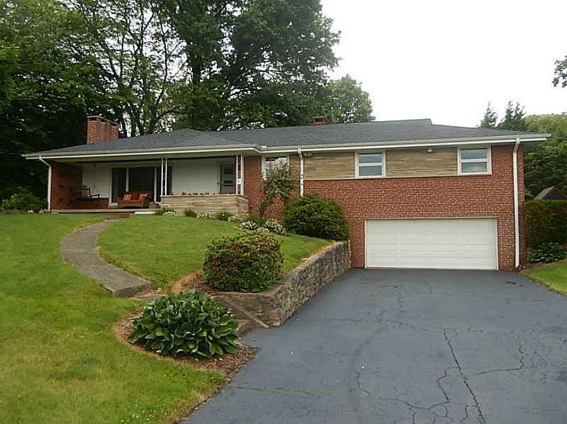 1st image of 325 Lejeune Dr