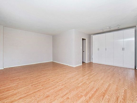 4th image of 351 E 57th St #15G