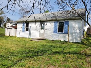 210 Virginia St, Phenix, VA 23959