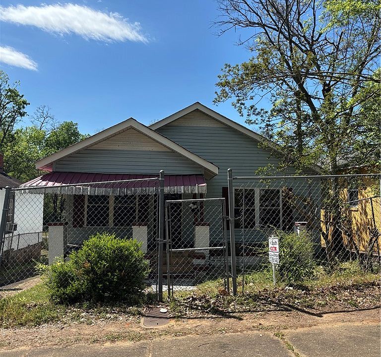 1st image of 1054 Henle St