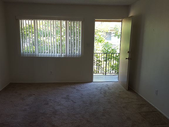 2nd image of 1830 Missouri St