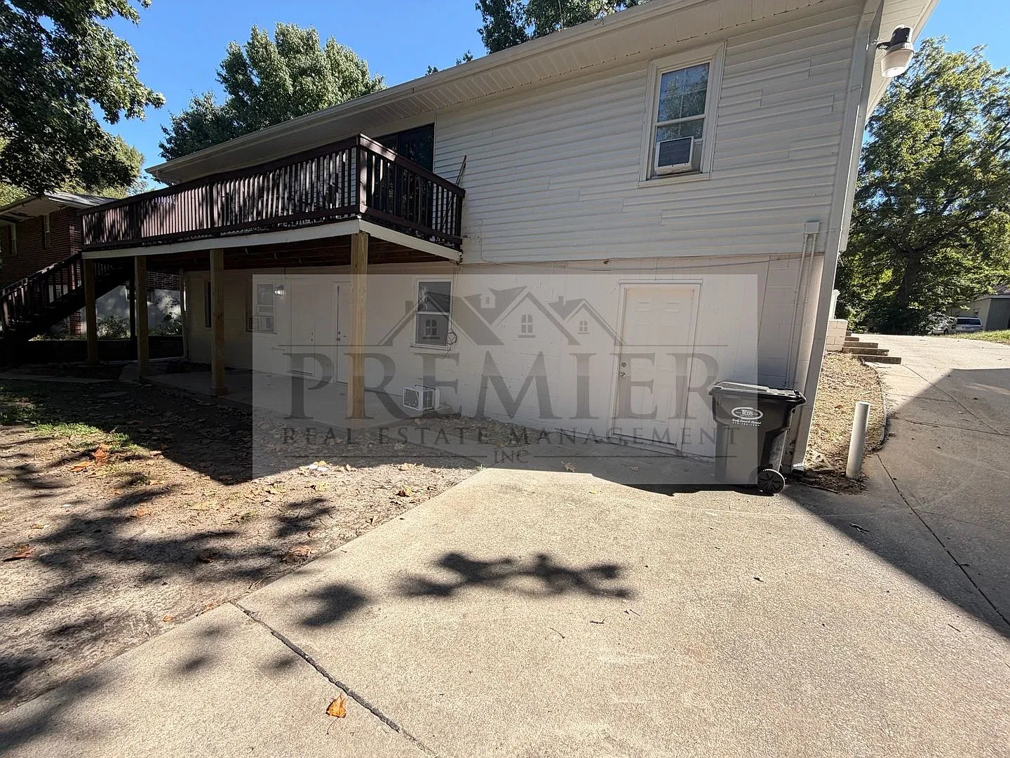 1316 N Main Street, Independence, MO 64050 #basement 2 bedroom 1 bath Rent $1250 Deposit $1250 — Photo 3