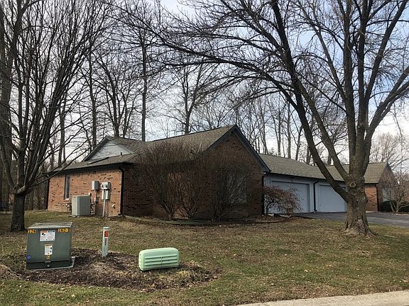 3rd image of 9566 Cadbury Cir