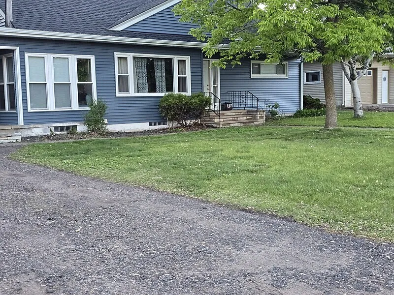 1 bed, 1.0 bath, 800 sqft, $1,299 — Photo 1